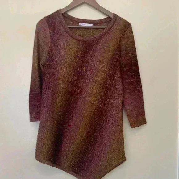 Cleo scoopneck, long sleeve, asymmetrical sweater with a gorgeous colour pallete - Picture 1 of 9